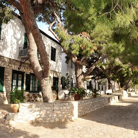 Piteoussa Hydra (Saronic Islands)